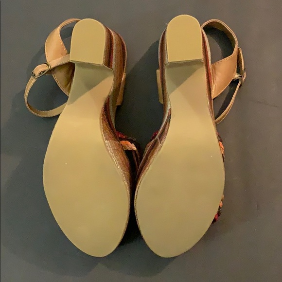 NWOT Madden Girl Multicolored Boho Wedges Sz 9.5 - Picture 4 of 8